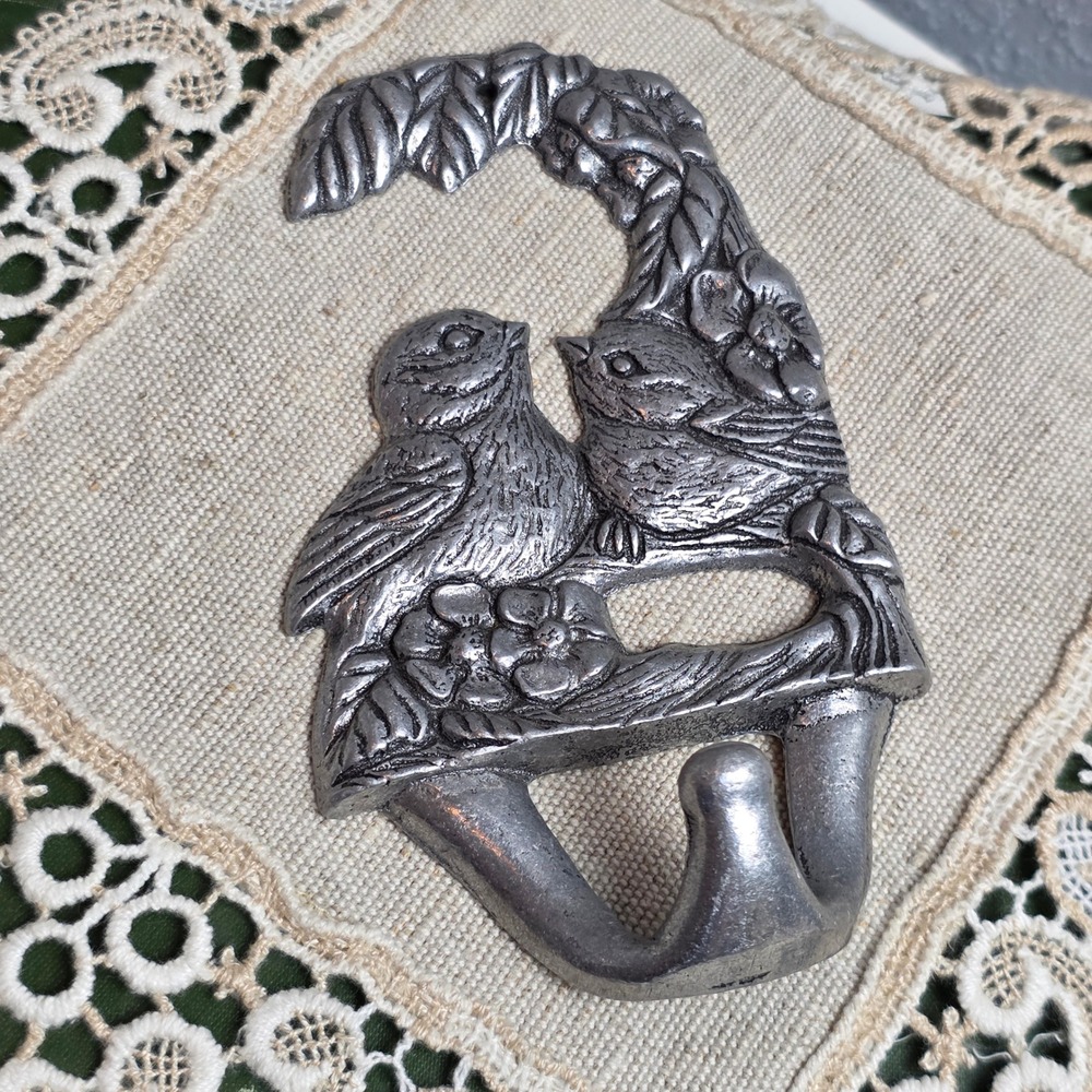 Hallmark‎ Vintage Cast Metal Love Birds Wall Hook Silver Tone Nature Decor